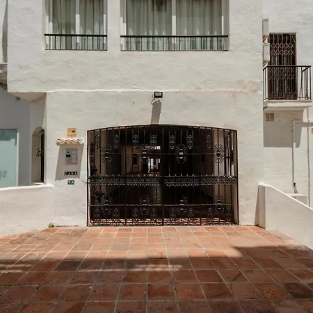 Penthouse In Puerto Banus With Sea And Marina Views Apartment
